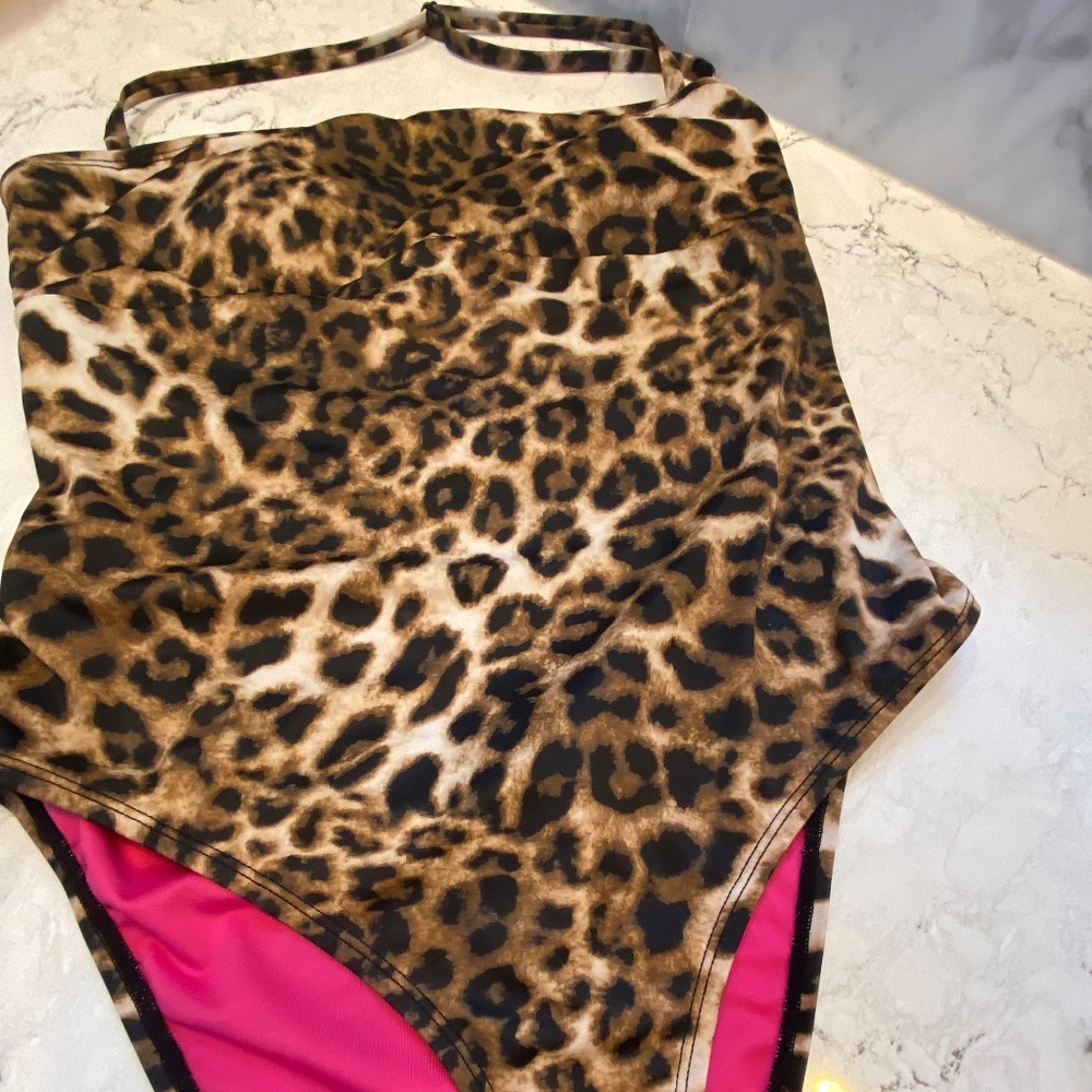 Guess Halter Neck One Piece Swimsuit Cheetah Print, Ribbon Back, Size L